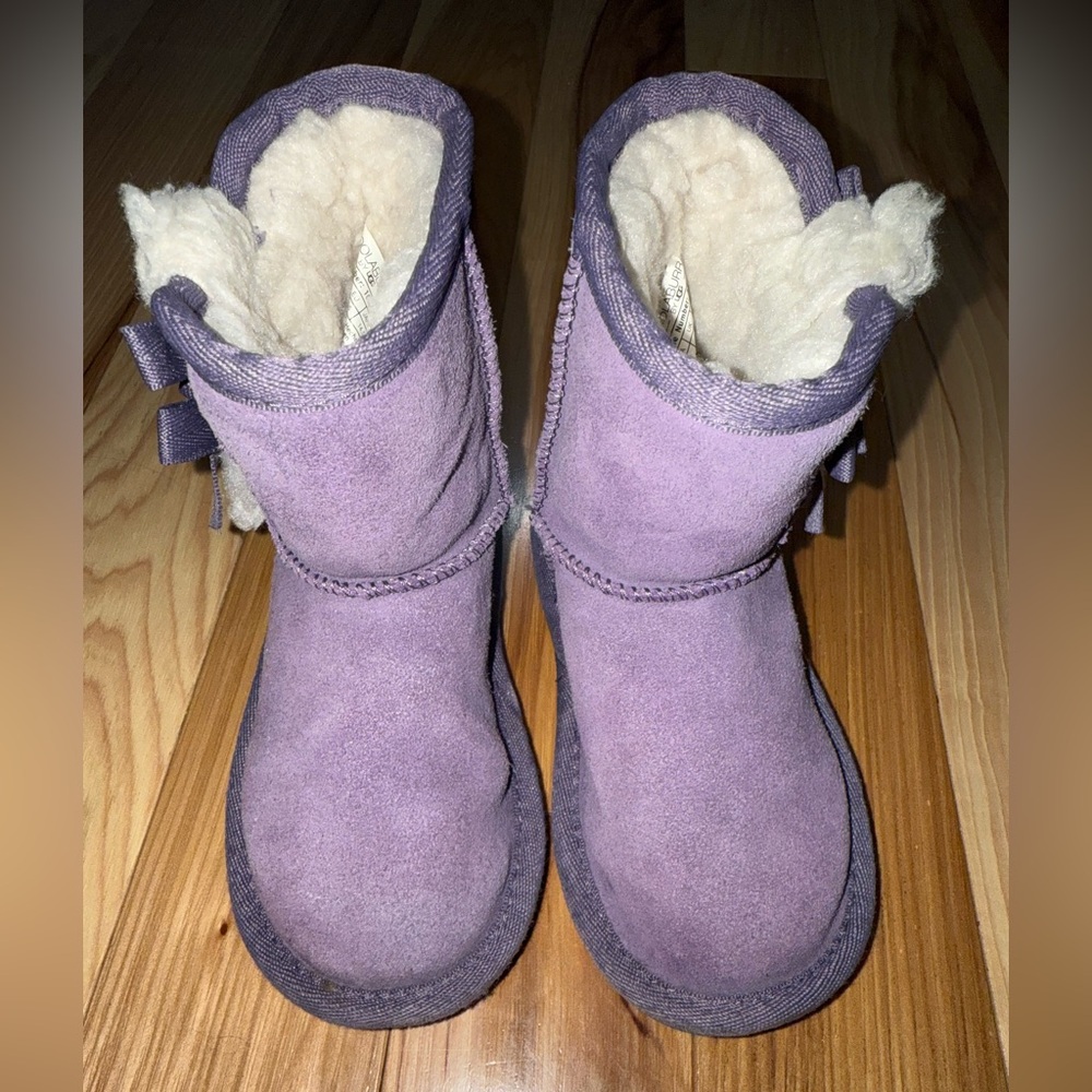 Koolaburra by Ugg kids boot size 7